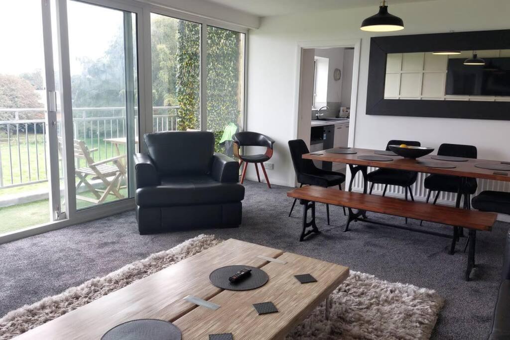 3 Bedroom Apartment With Golf Course View Newcastle upon Tyne Exterior foto